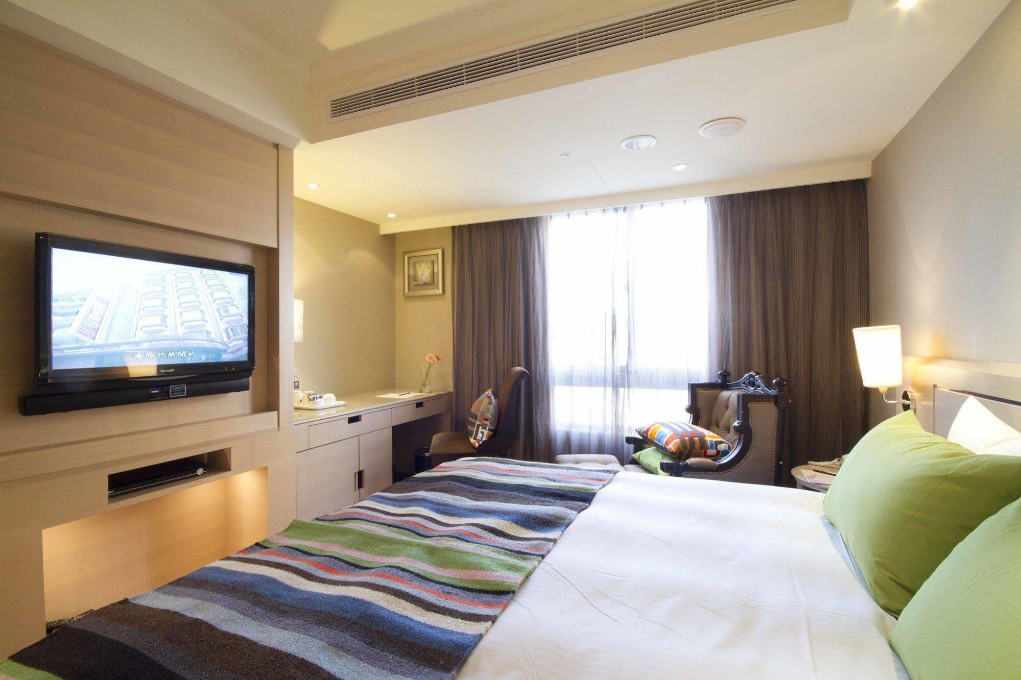 Taichung Charming City Hotel Exterior foto